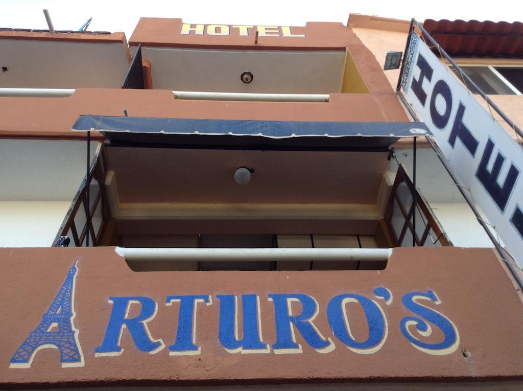 Hotel Arturo'S Zihuatanejo Exterior photo